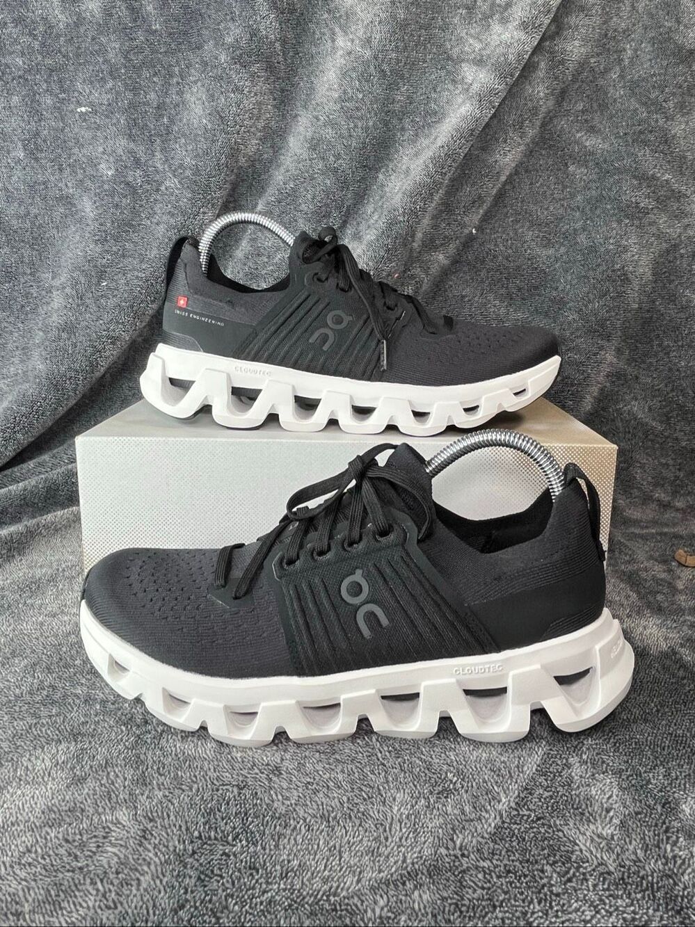 On Cloudswift 4 Black White Size 9.5 Mens Womens Running Shoes Sneakers New⁠